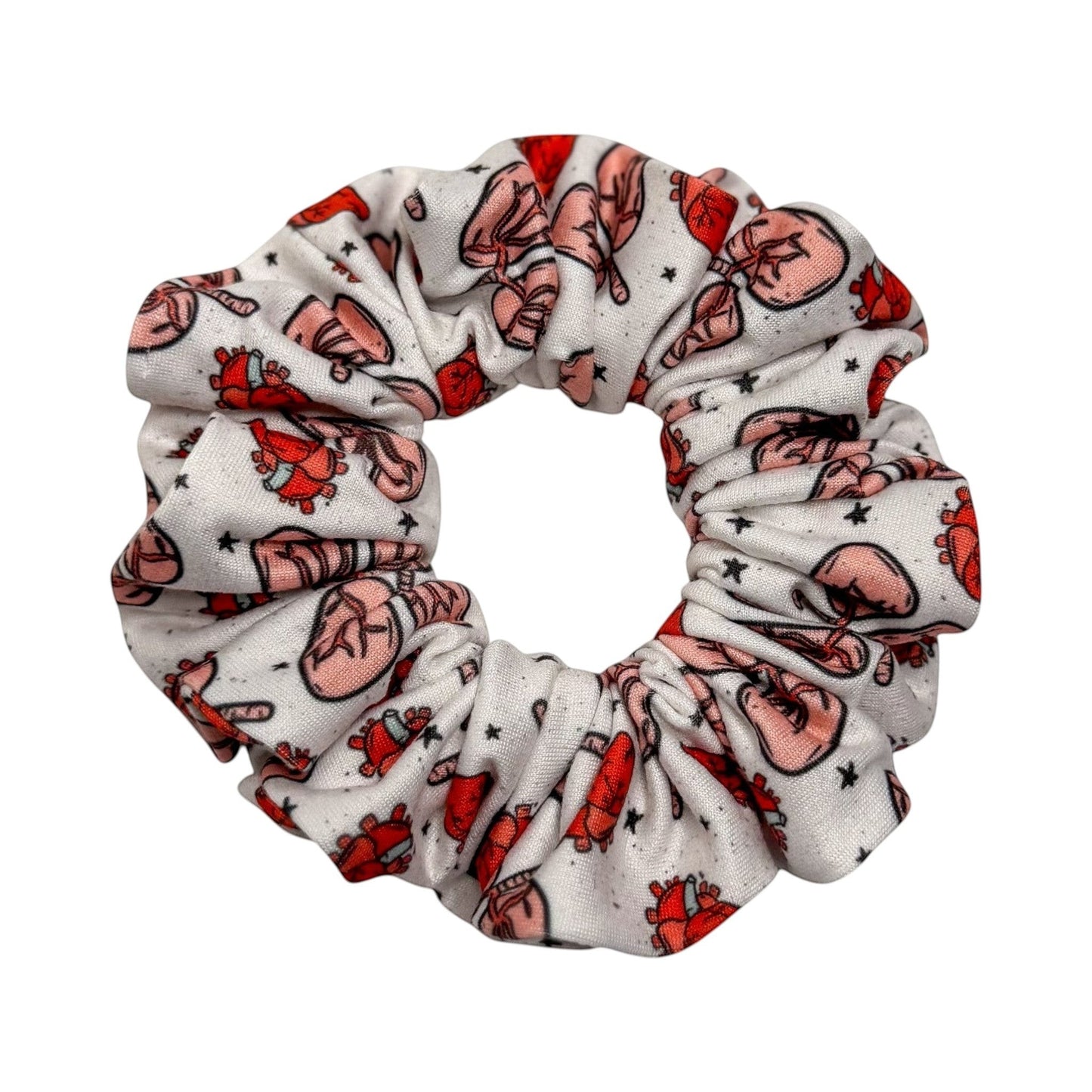 Headband Studio white scrunchie with red anatomical heart and star print, made of soft polyester for medical professionals.