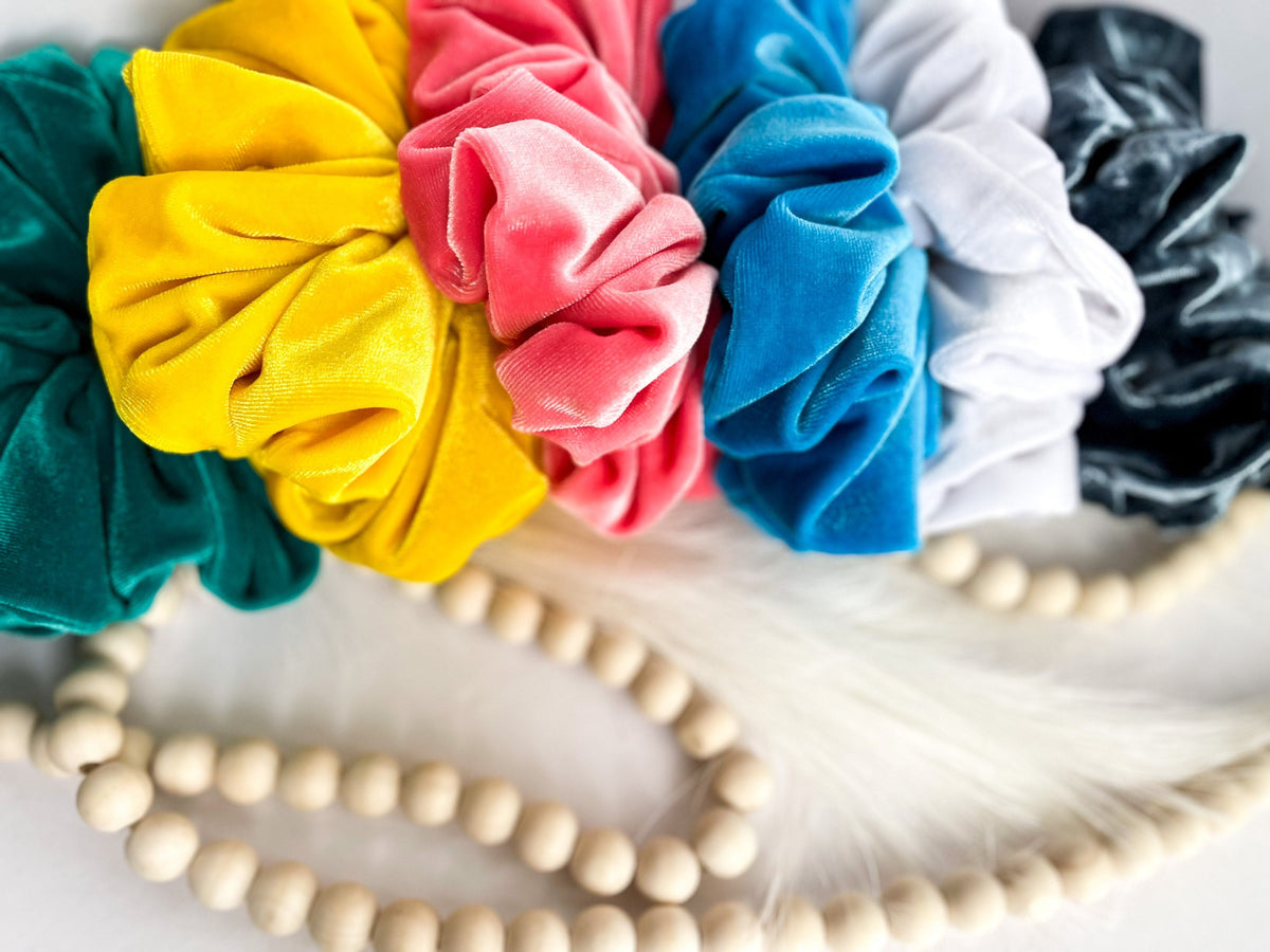 Oversized Velvet Scrunchie – Soft Luxury Hair Accessory for Women